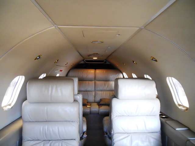 Learjet 25