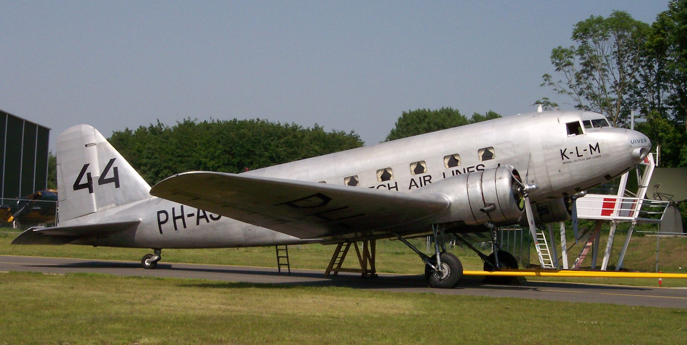 Douglas DC-2