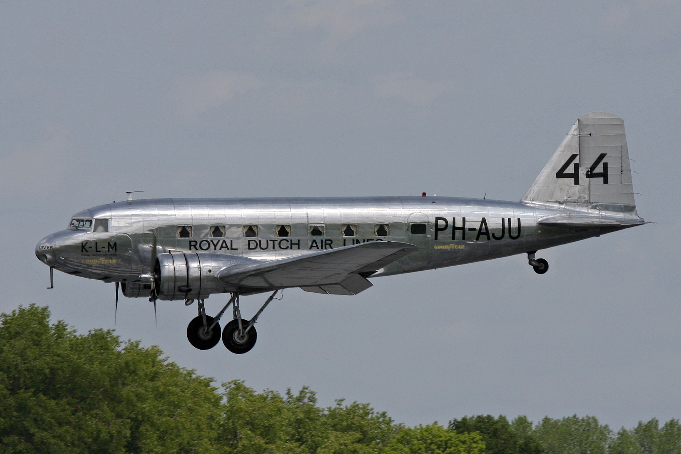 Douglas DC-2