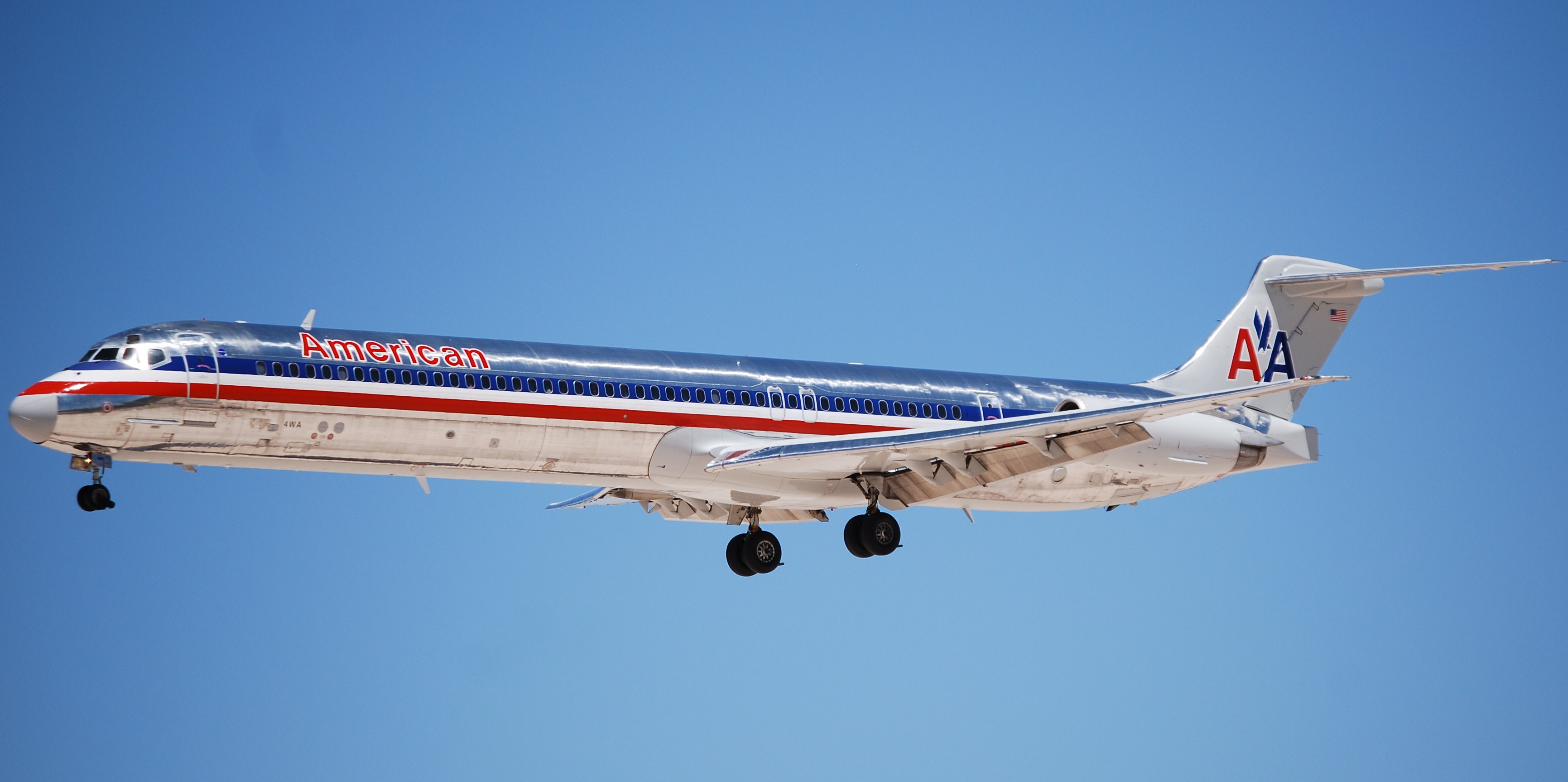 McDonnell Douglas MD-83