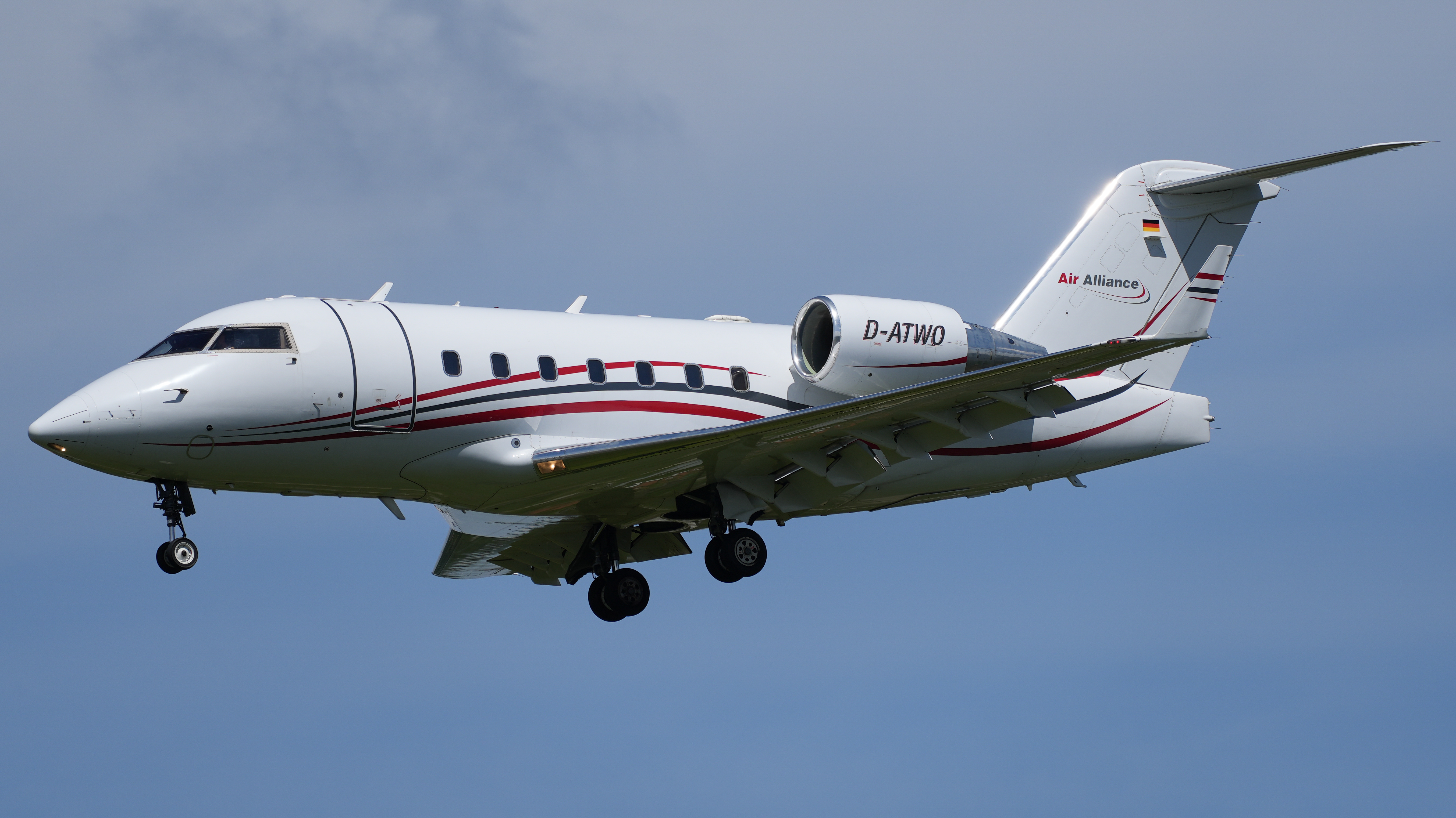 Bombardier Challenger 604