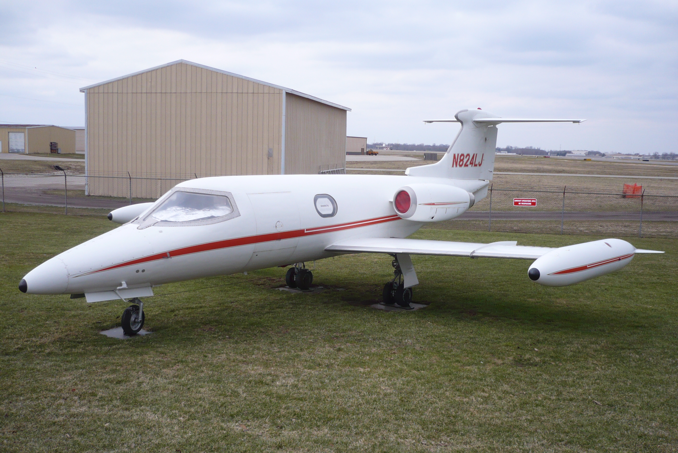 Learjet 23