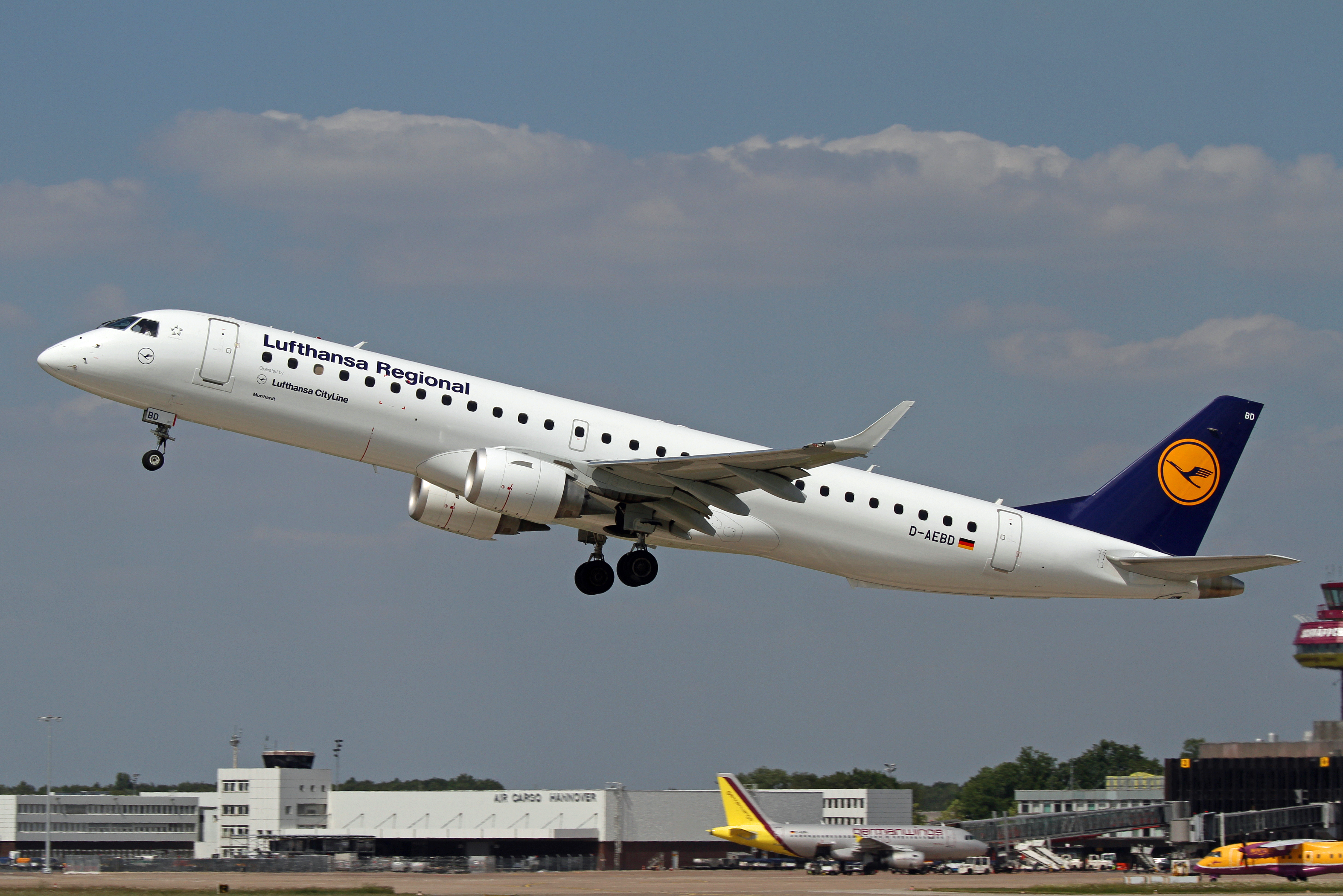 Embraer 195