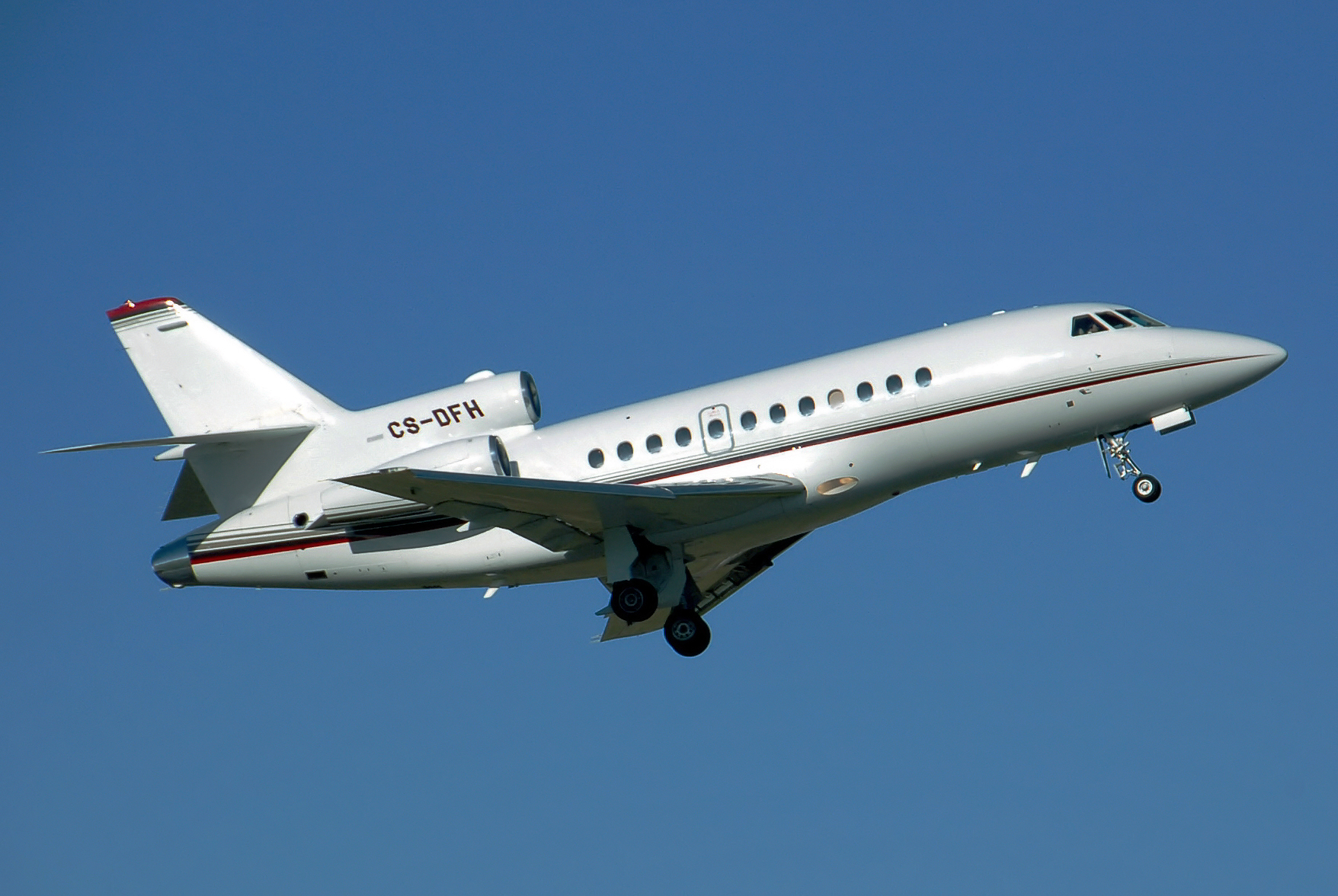 Dassault Falcon 900