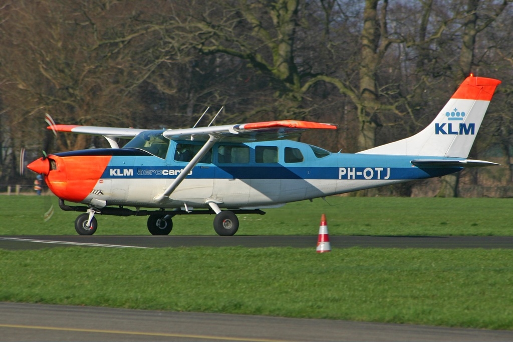 Cessna 207