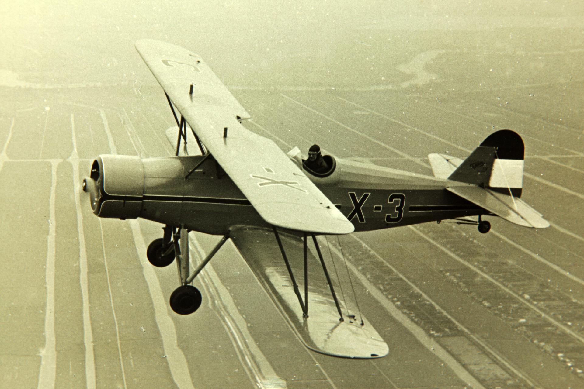 Fokker S.IX